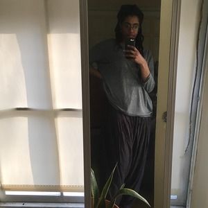 Meet your Posher, Cera